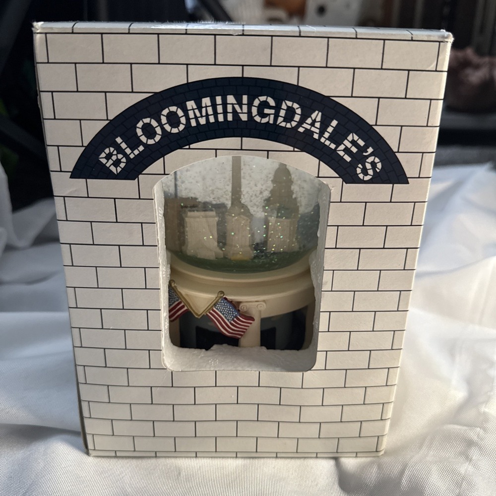 BLOOMINGDALES Musical Snow Globe Washington Dc Battle Hymn Of The Republic New